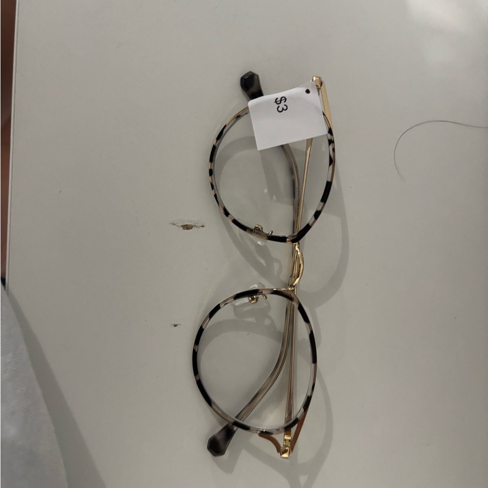 Stylish Tortoiseshell Glasses